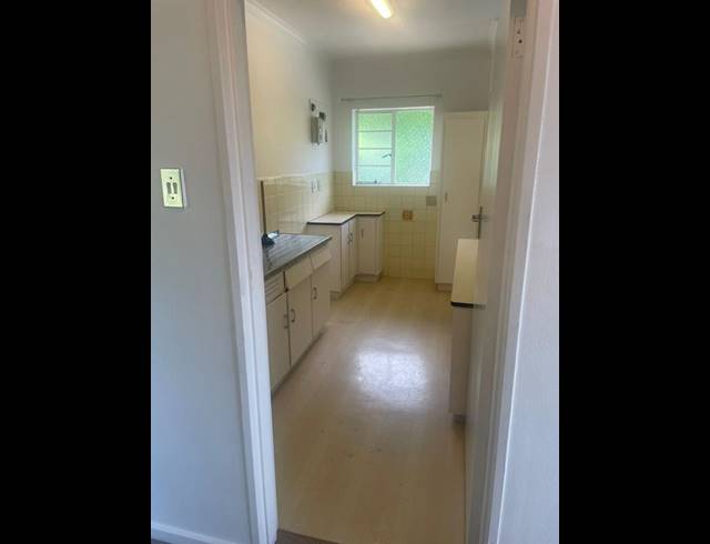 1 BEDROOM PROPERTY TO RENT IN RONDEBOSCH